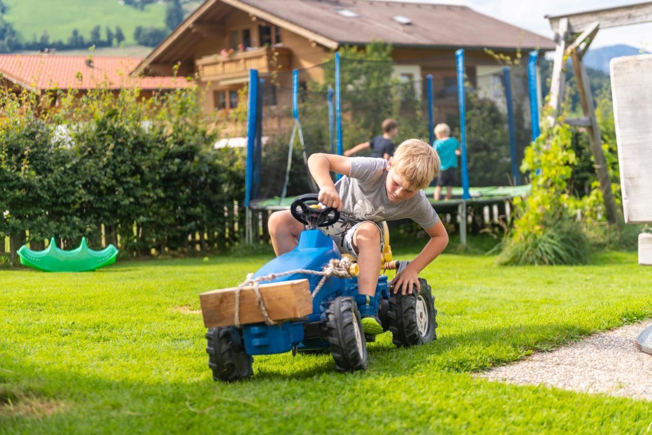 Hartlhof Urlaub Am Baby- Und Kinderbauernhof Нийдерау Екстериор снимка