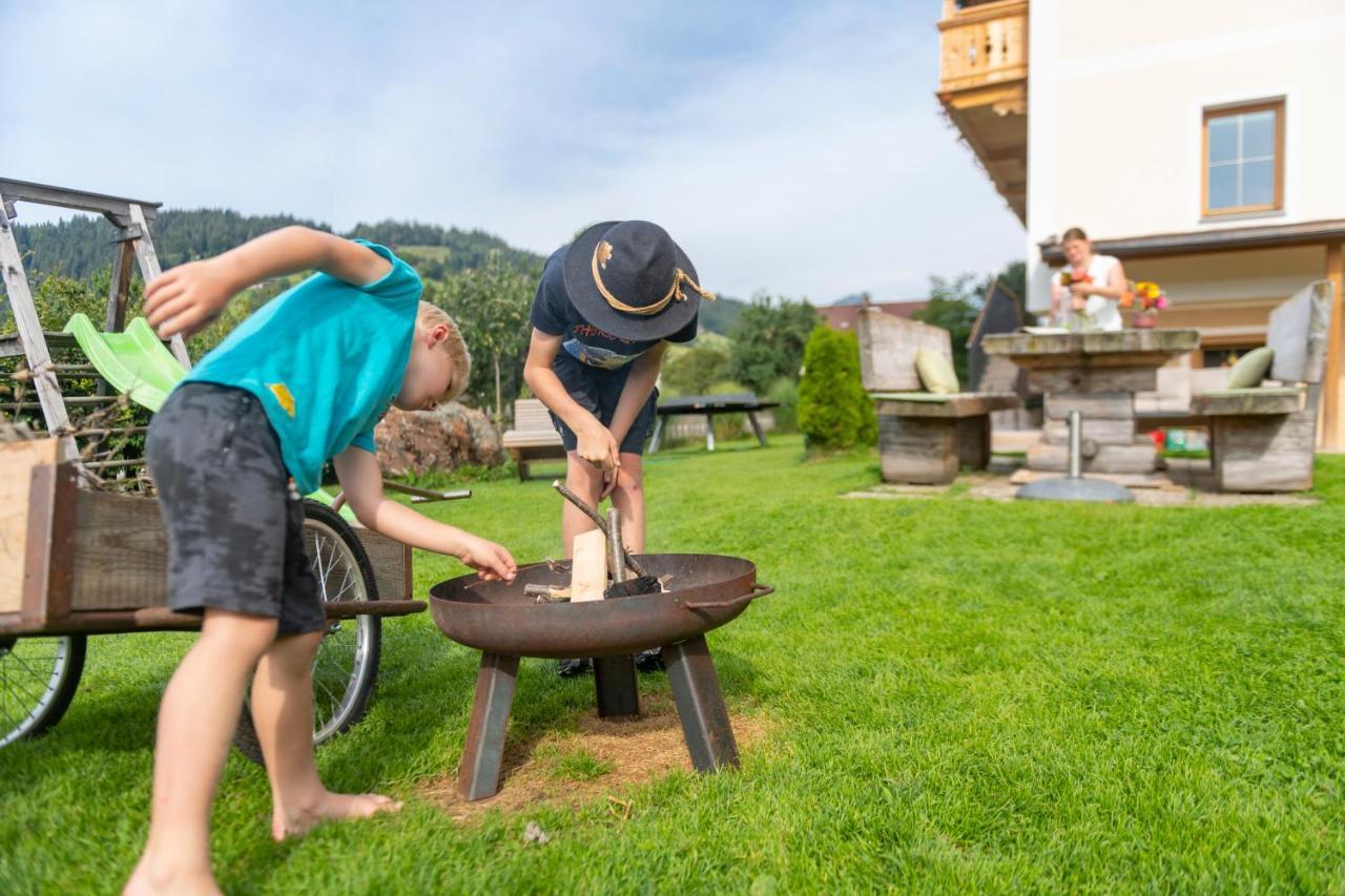 Hartlhof Urlaub Am Baby- Und Kinderbauernhof Нийдерау Екстериор снимка